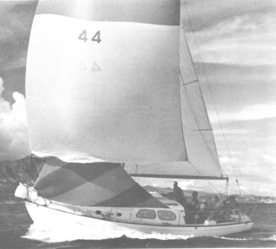 Islander 32