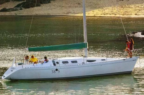 First 38s5 (beneteau)