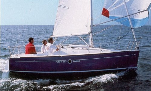 First 210 (beneteau)