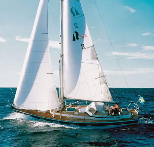 Hallberg-rassy 382