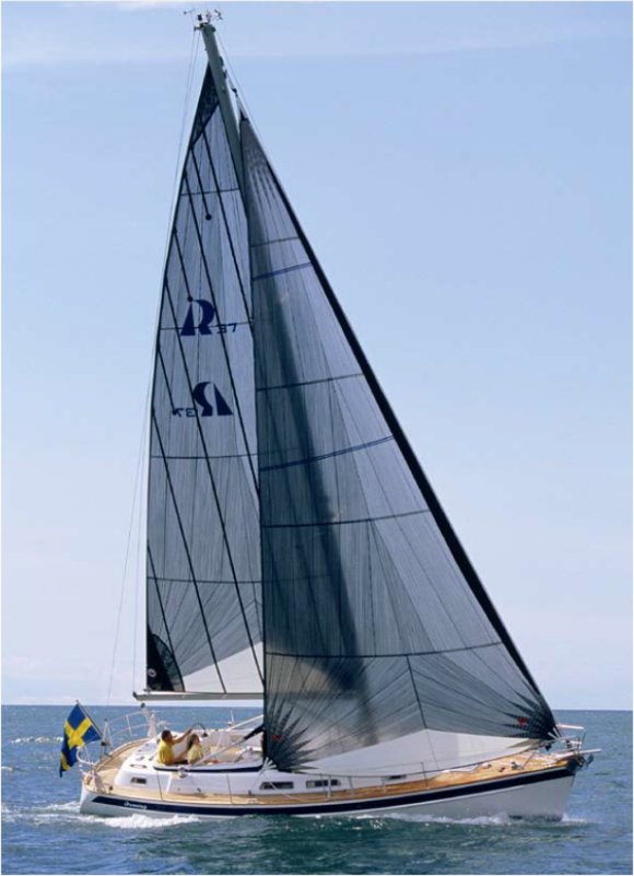 Hallberg-rassy 37